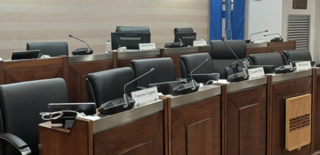 L'assessore Pepe mentre illustra la relazione(1)